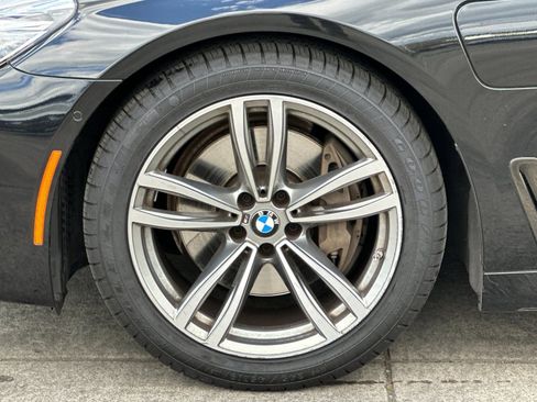 Used 2017 BMW 740e xDrive AWD/4WD image 23