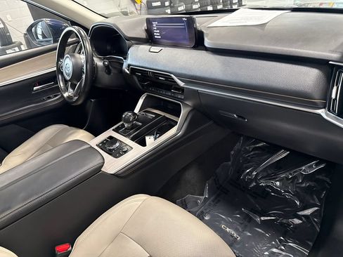 Certified 2024 MAZDA CX-90 Plug-In Hybrid w/ Premium Pkg AWD/4WD image 18
