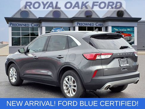 Certified 2022 Ford Escape SE w/ Convenience Package FWD image 2
