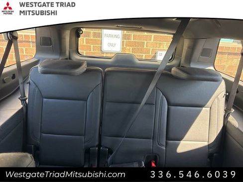 Used 2025 Chevrolet Suburban Z71 AWD/4WD image 9
