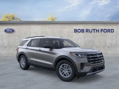 New 2026 Ford Explorer Active image 2