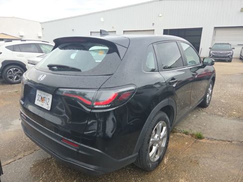 Used 2025 Honda HR-V LX image 9