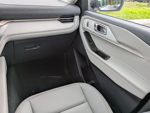 Certified 2026 Ford Explorer Active w/ Active Comfort Package RWD image 17
