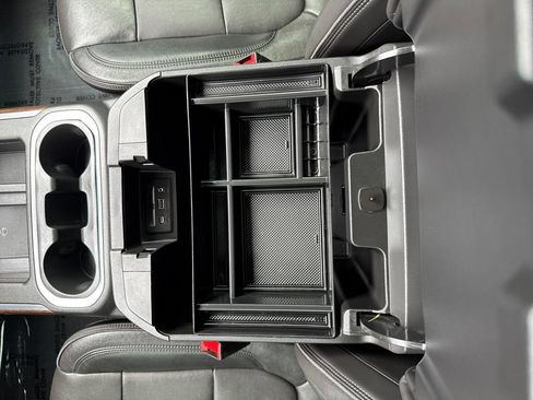 Used 2020 Chevrolet Silverado 1500 High Country w/ Technology Package AWD/4WD image 25