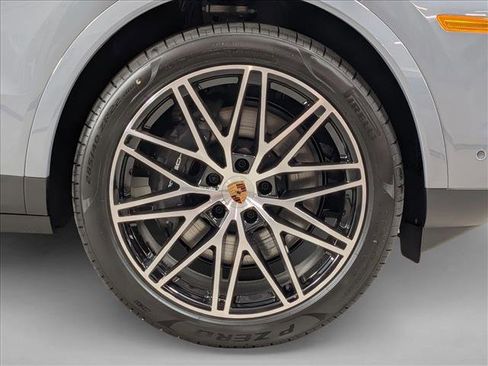 New 2026 Porsche Cayenne Coupe image 26