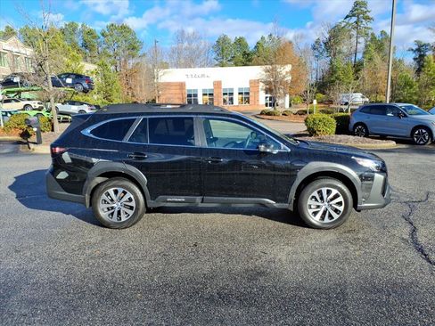 Used 2025 Subaru Outback Premium image 2