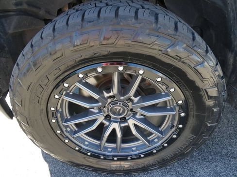 Used 2023 RAM 1500 Laramie AWD/4WD image 10