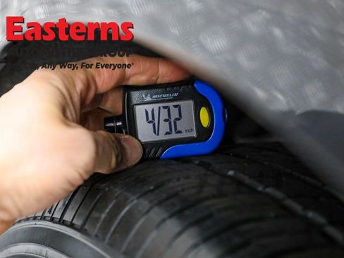 Used 2023 Chrysler Voyager LX image 26