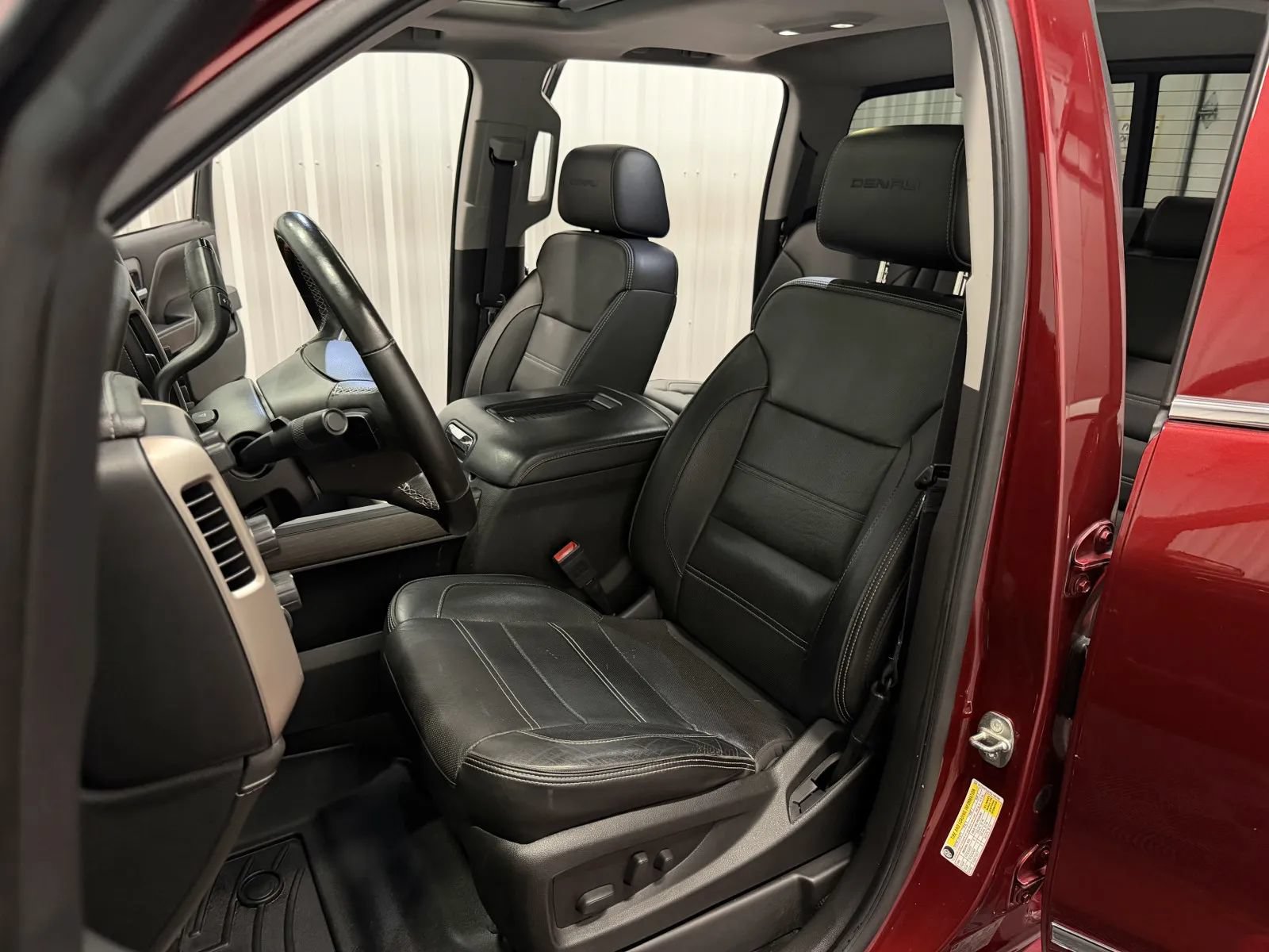 Used 2017 GMC Sierra 1500 Denali AWD/4WD image 36