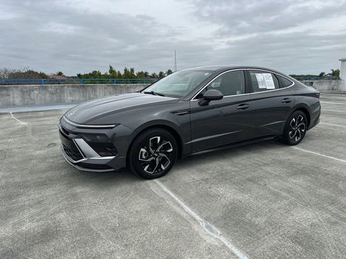 Used 2025 Hyundai Sonata SEL image 16
