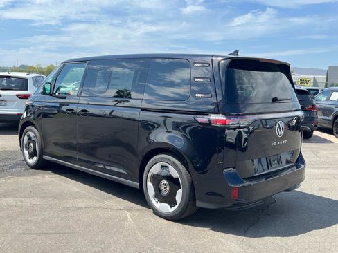 New 2025 Volkswagen ID. Buzz Pro S image 3