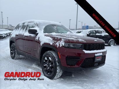 Used 2024 Jeep Grand Cherokee Altitude