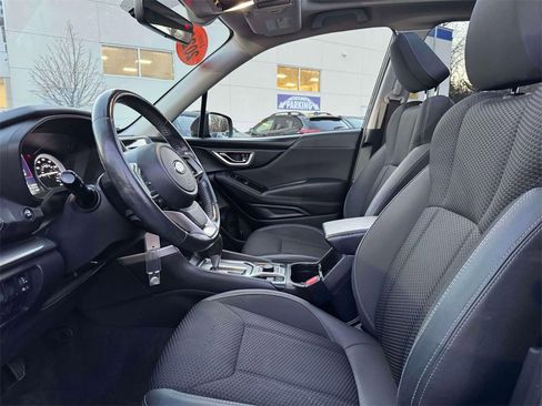 Used 2020 Subaru Forester Premium image 13