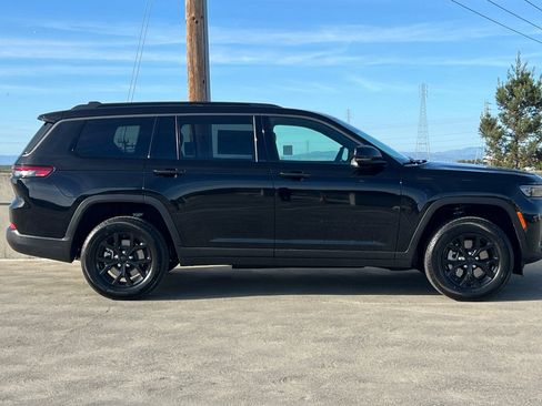 New 2026 Jeep Grand Cherokee L 4WD image 3