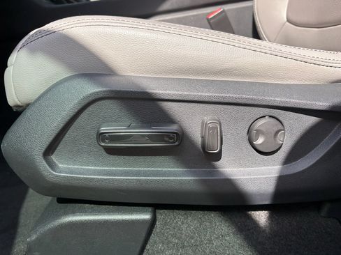Certified 2024 Honda Pilot Touring image 27