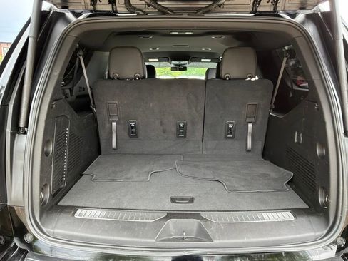 Used 2023 Chevrolet Suburban RST AWD/4WD image 31
