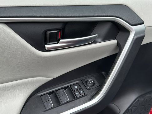 New 2025 Toyota RAV4 XLE Premium image 15