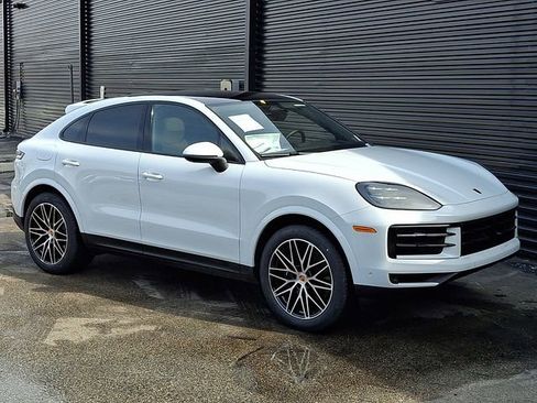 New 2026 Porsche Cayenne Coupe AWD/4WD image 9