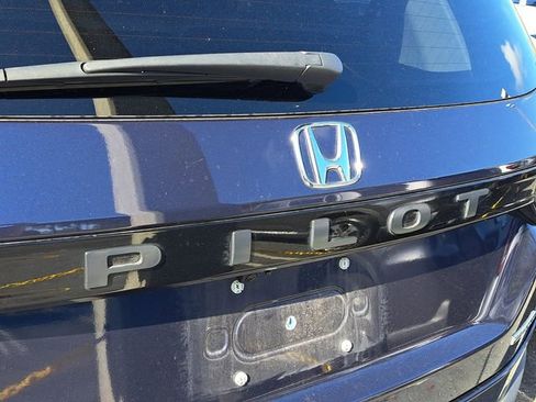 Used 2025 Honda Pilot Touring image 5