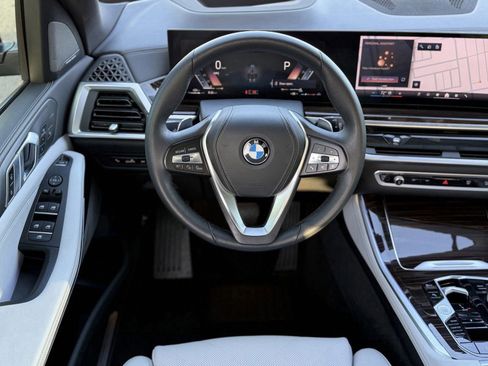 Certified 2024 BMW X5 sDrive40i w/ Premium Package image 17