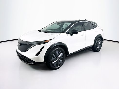 Used 2023 Nissan Ariya FWD image 3