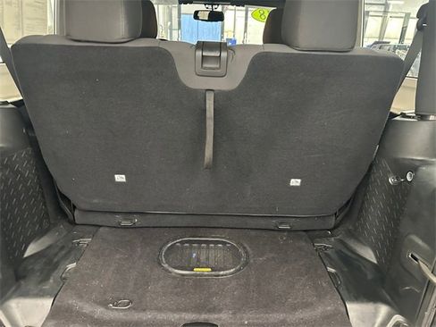 Used 2018 Jeep Wrangler Sport image 16