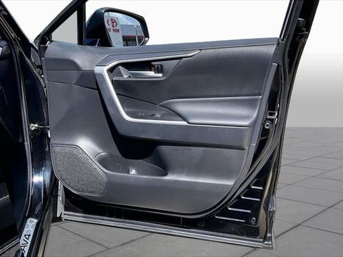 Certified 2025 Toyota RAV4 XLE w/ Convenience Package FWD image 23