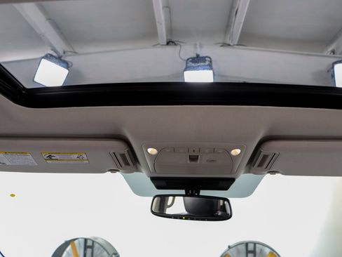 Used 2024 Nissan Armada SL image 22