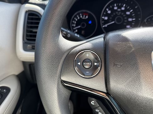 Certified 2017 Honda HR-V LX image 21