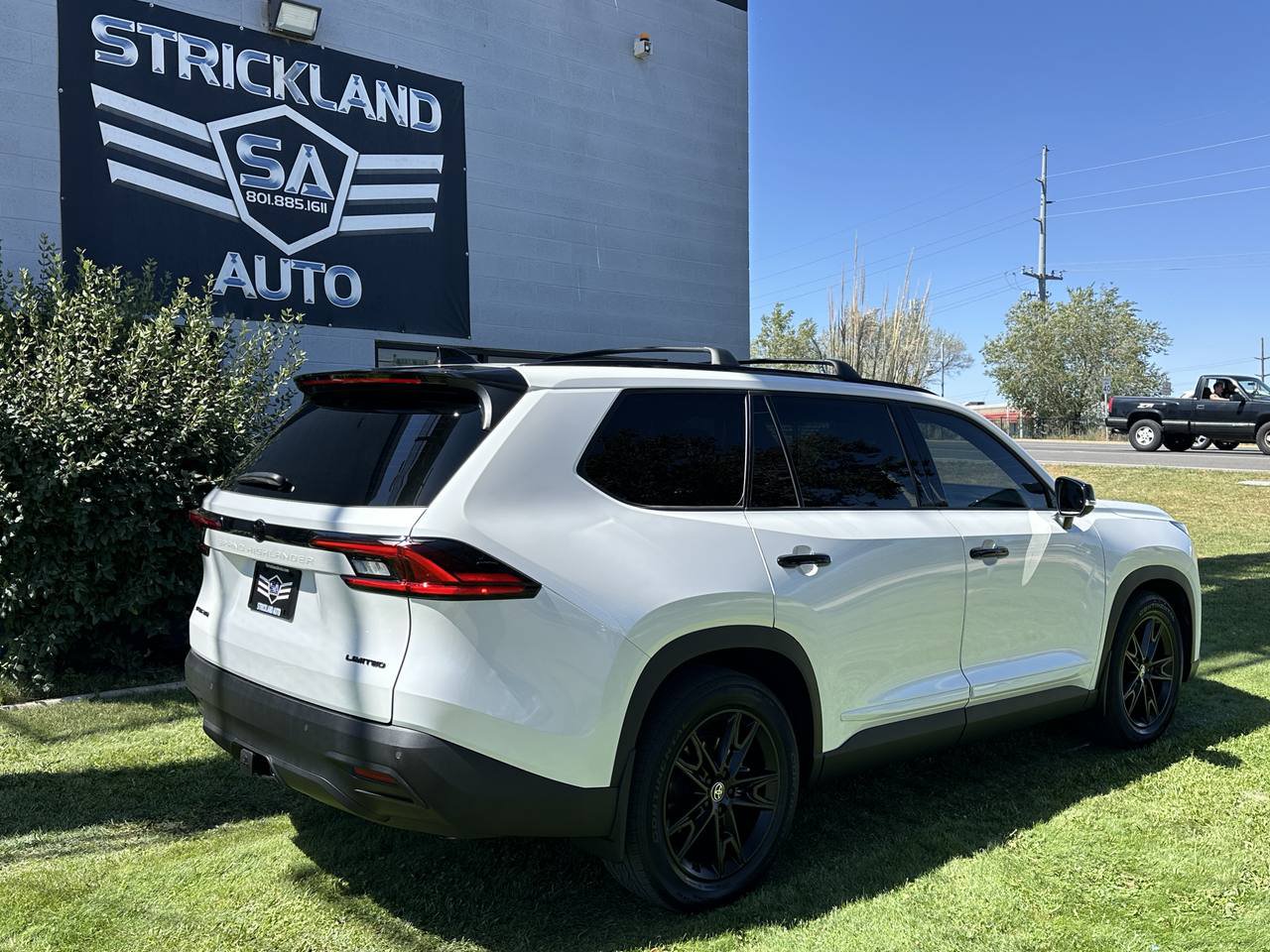 Used 2025 Toyota Grand Highlander AWD Hybrid image 7