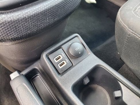 Used 2022 Ford Transit Connect XLT image 27