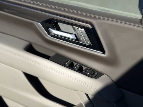 New 2026 GMC Yukon XL Elevation w/ Elevation Premium Package image 18