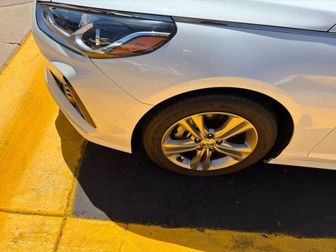 Used 2018 Hyundai Sonata SEL FWD image 3
