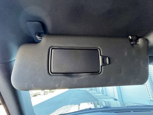 Certified 2024 Land Rover Defender 130 X-Dynamic SE image 21