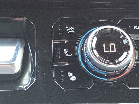 New 2026 GMC Sierra 2500 AT4X w/ LPO, Black Badging Package AWD/4WD image 9
