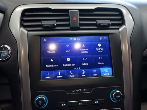 Used 2020 Ford Fusion SE FWD image 34
