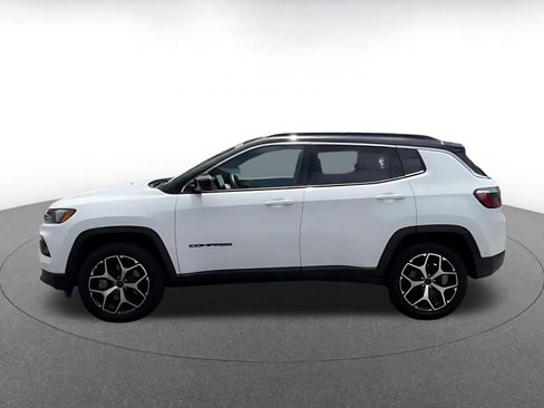 Used 2025 Jeep Compass Limited AWD/4WD image 7
