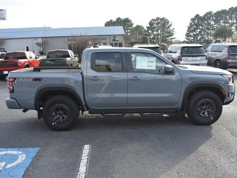 New 2026 Nissan Frontier PRO-4X w/ Pro-4x Convenience Package image 4