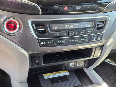 Certified 2021 Honda Pilot Special Edition image 35