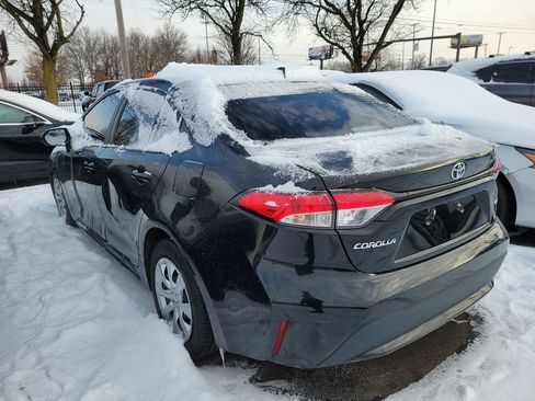 Used 2022 Toyota Corolla LE image 4