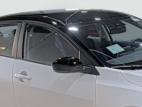 Used 2025 Nissan Sentra SR image 15