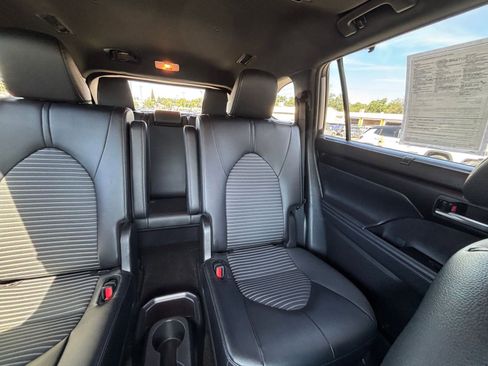 Used 2025 Toyota Highlander XSE AWD/4WD image 41