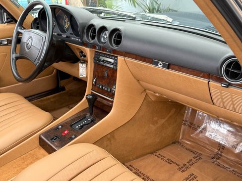 Used 1987 Mercedes-Benz 560 SL image 18