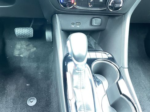 Used 2025 Buick Encore GX Preferred image 41