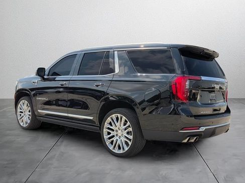 Used 2025 GMC Yukon Denali w/ Denali Reserve Package AWD/4WD image 3