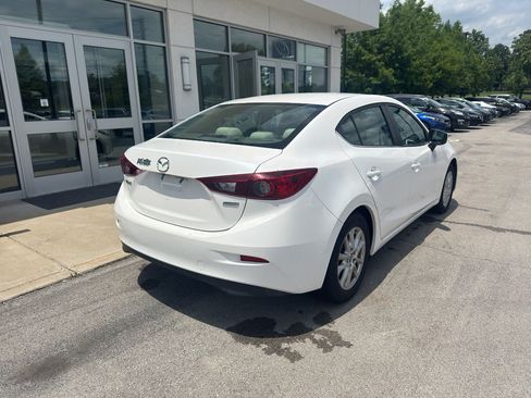 Used 2017 MAZDA MAZDA3 Sport w/ Preferred Equipment Package FWD image 3