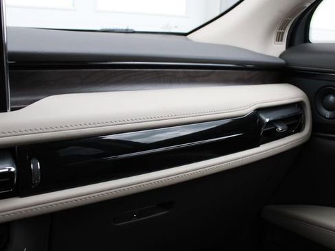 Used 2023 Lincoln Nautilus Reserve AWD/4WD image 20