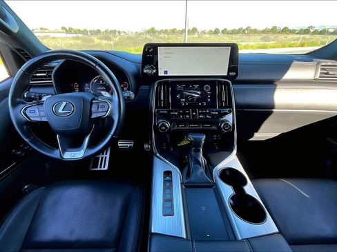 Used 2023 Lexus LX 600 F Sport image 15