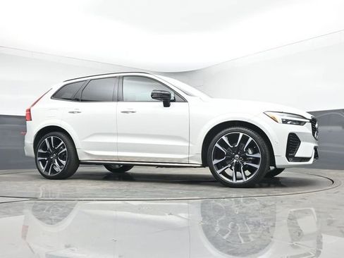 Used 2023 Volvo XC60 B5 Ultimate w/ Protection Package Premier FWD image 37