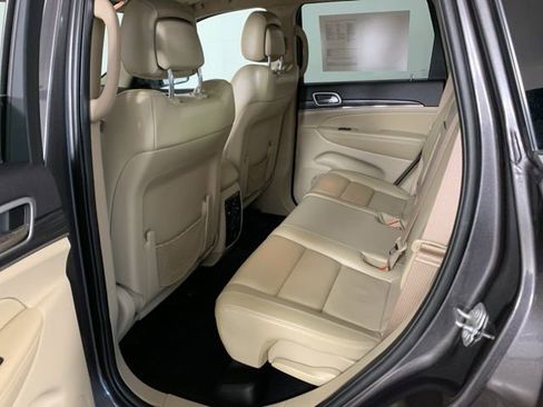Used 2019 Jeep Grand Cherokee Limited AWD/4WD image 33